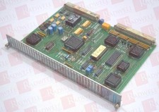 956005600